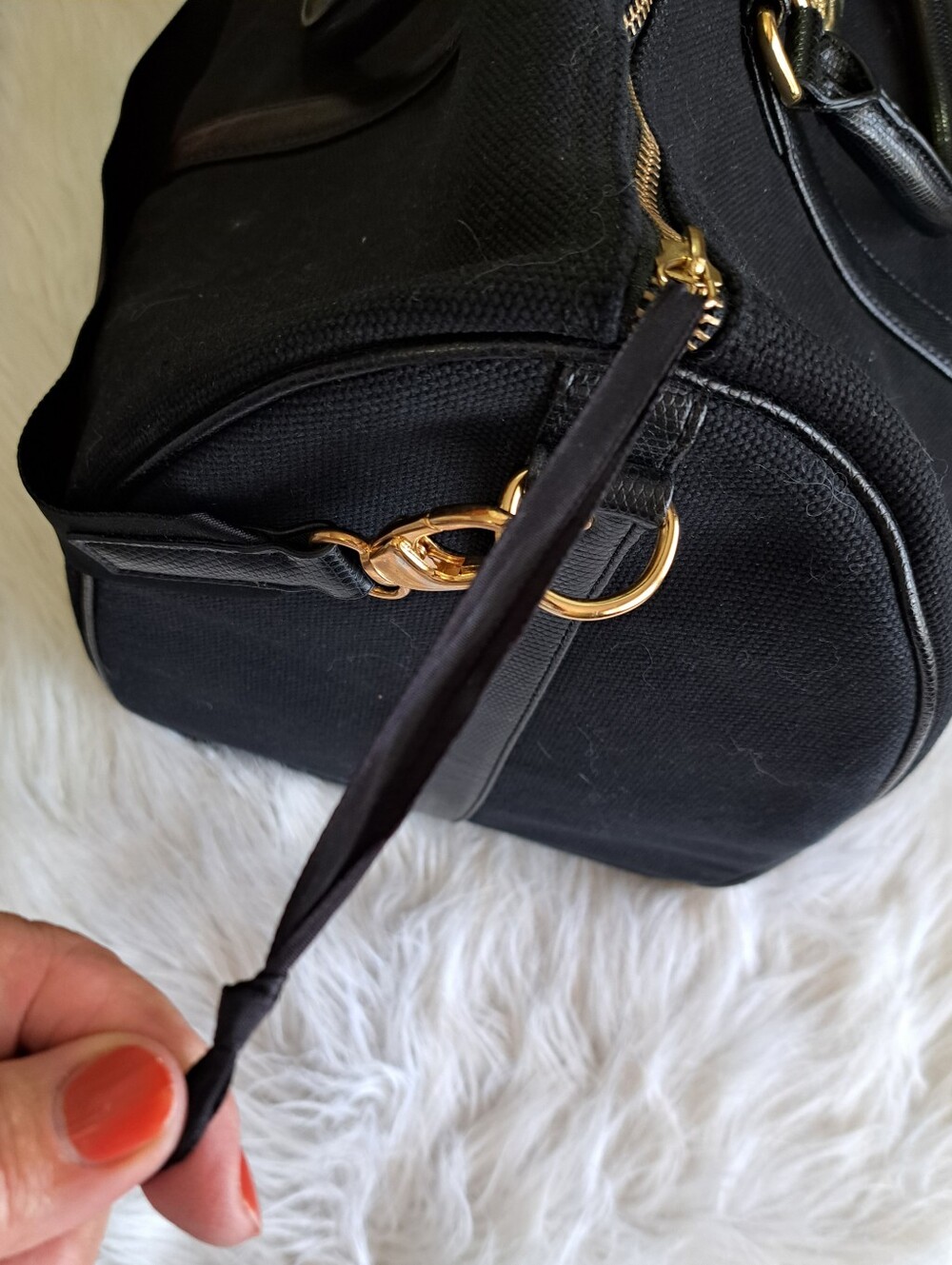 Lg Victoria's Secret Duffel Bag - Picture 7 of 12